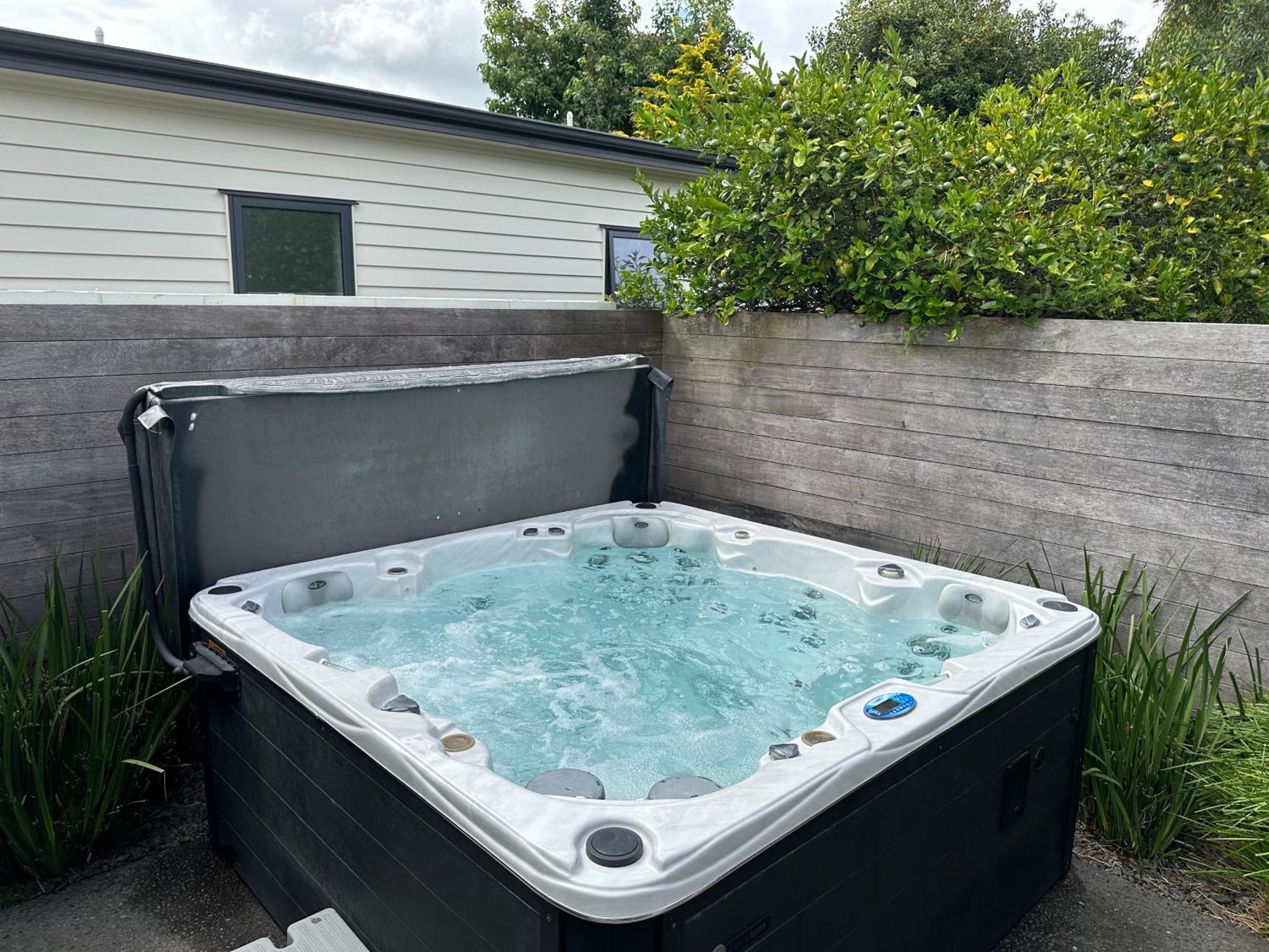 Summer Holiday 4 Bedrooms House In Hamilton With Pool And Spa 외부 사진