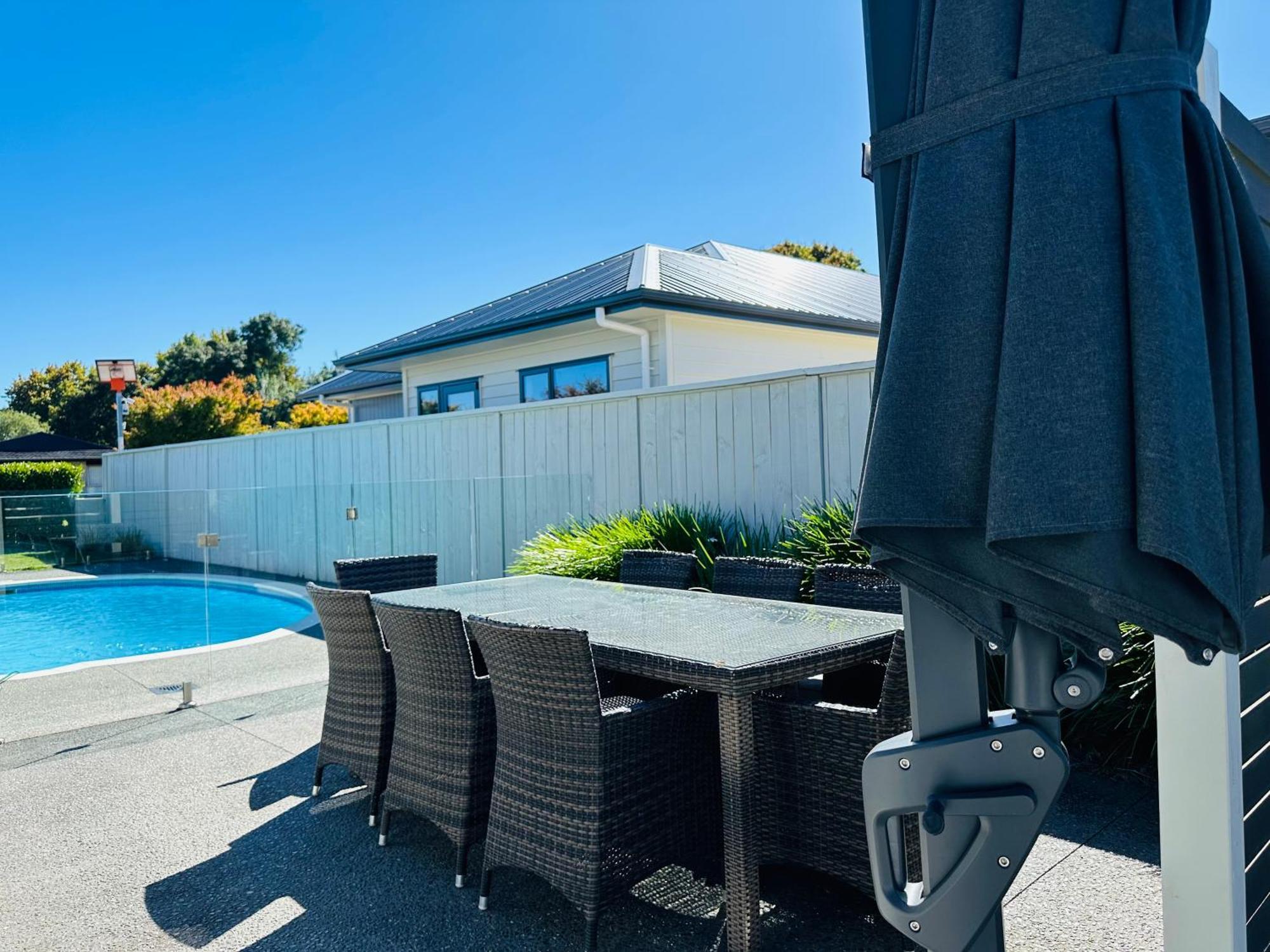Summer Holiday 4 Bedrooms House In Hamilton With Pool And Spa 외부 사진